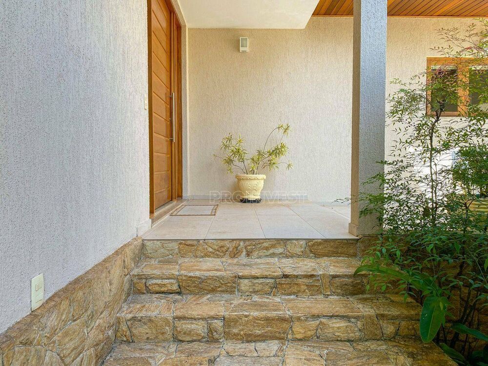 Casa de Condomínio à venda com 3 quartos, 331m² - Foto 1