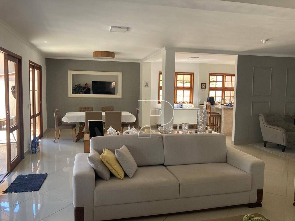 Casa de Condomínio à venda com 4 quartos, 345m² - Foto 1