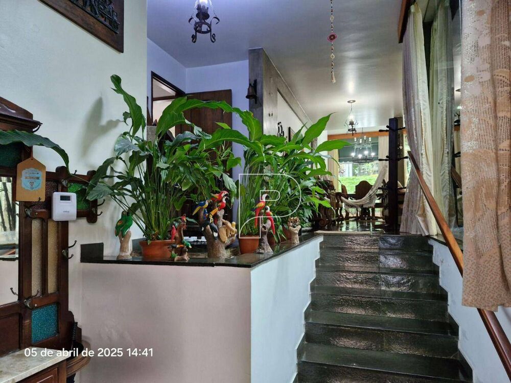 Casa à venda com 3 quartos, 342m² - Foto 3