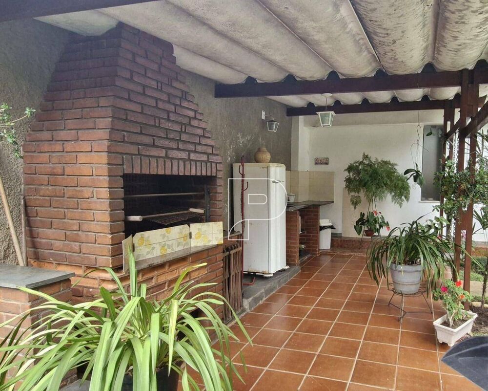 Casa à venda com 3 quartos, 342m² - Foto 11