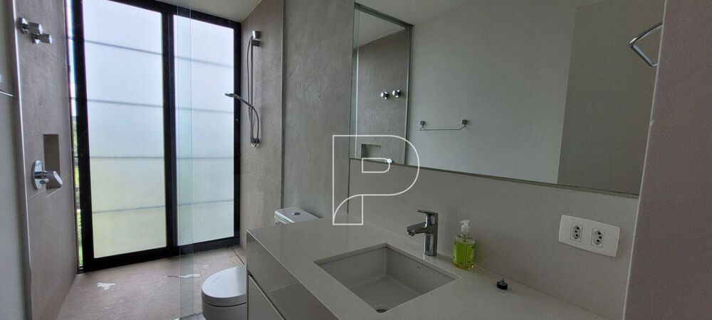 Casa de Condomínio à venda e aluguel com 4 quartos, 600m² - Foto 2
