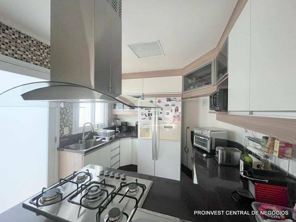 Casa de Condomínio à venda com 3 quartos, 200m² - Foto 4