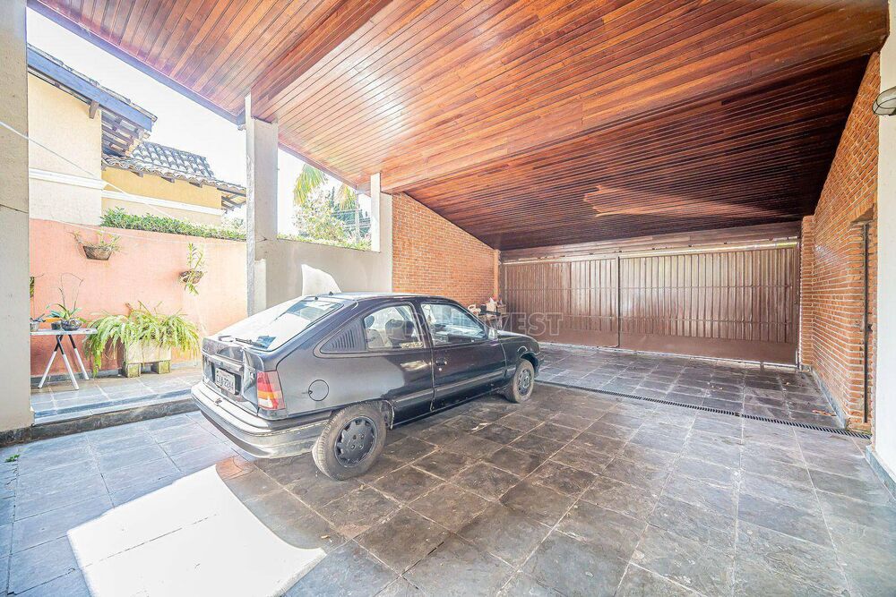 Casa de Condomínio à venda com 6 quartos, 540m² - Foto 2