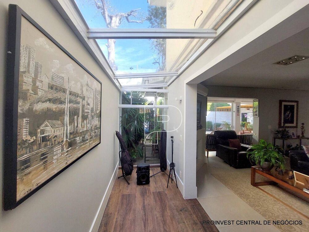 Casa de Condomínio à venda com 4 quartos, 245m² - Foto 4