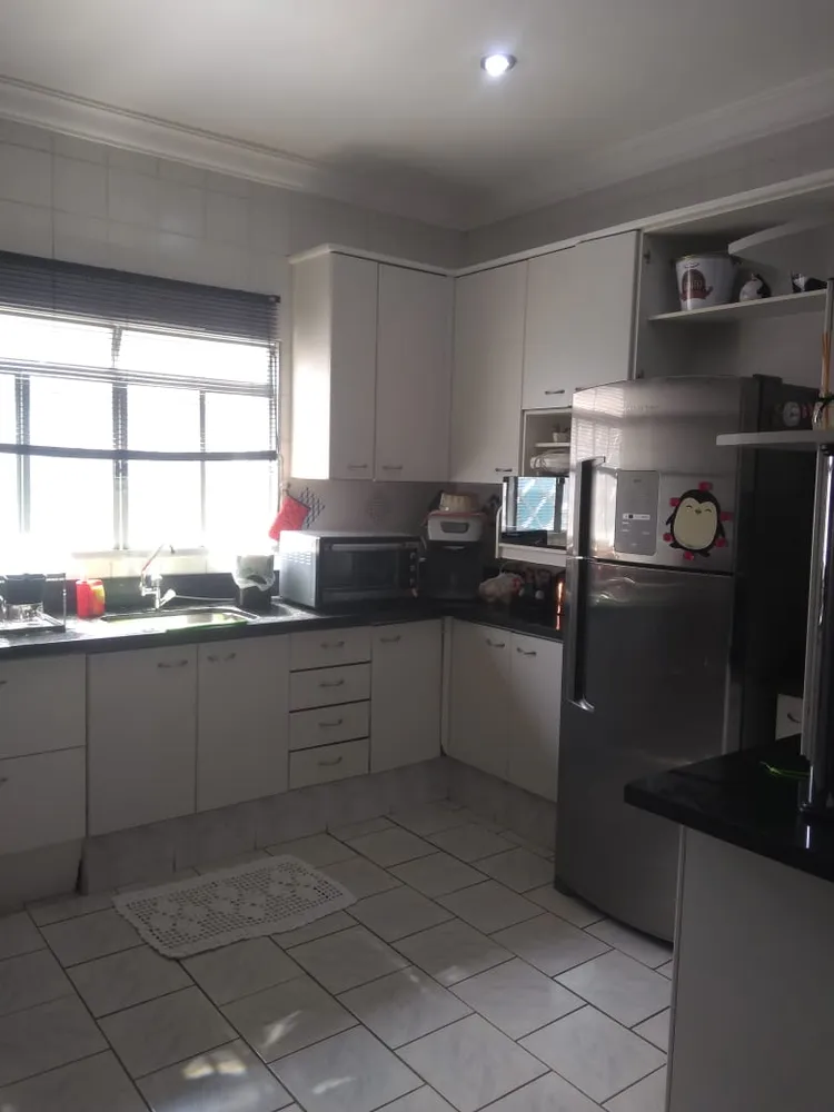 Casa, 3 quartos, 250 m² - Foto 11