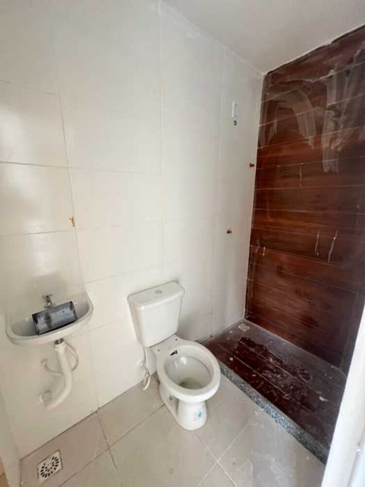 Casa à venda com 2 quartos, 48m² - Foto 3