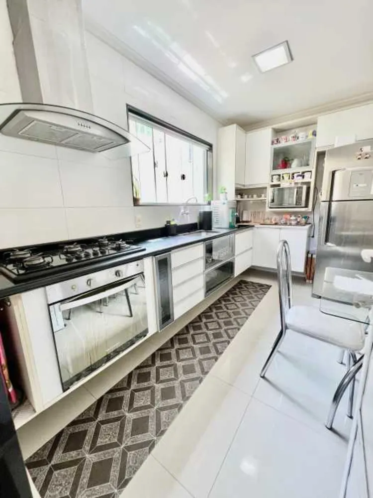 Casa, 3 quartos, 242 m² - Foto 12