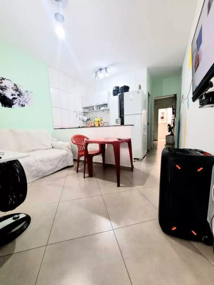 Casa à venda com 1 quarto, 33m² - Foto 4