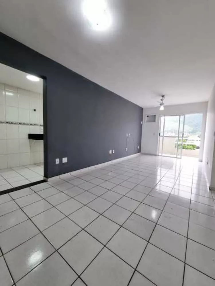 Apartamento à venda com 2 quartos, 73m² - Foto 2