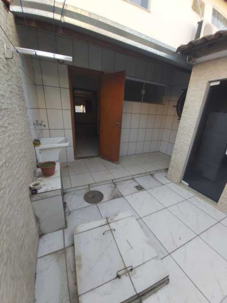 Casa à venda com 2 quartos, 69m² - Foto 16