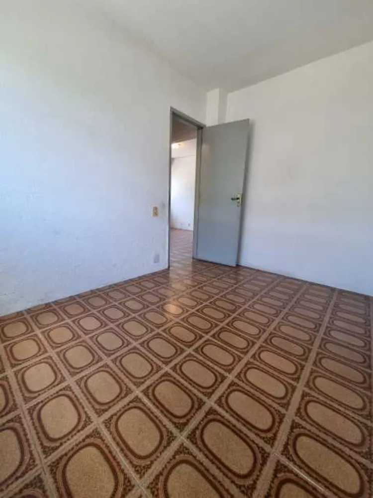 Apartamento à venda com 2 quartos, 62m² - Foto 2