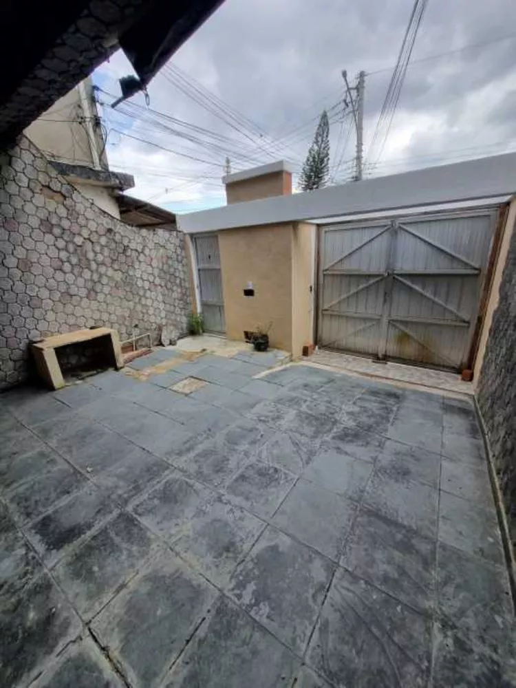 Casa, 3 quartos, 200 m² - Foto 1