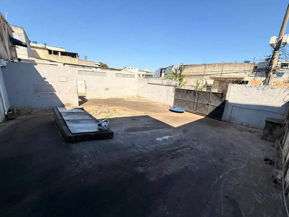 Depósito-Galpão, 305 m² - Foto 1