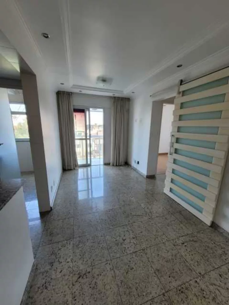 Apartamento à venda com 2 quartos, 62m² - Foto 1