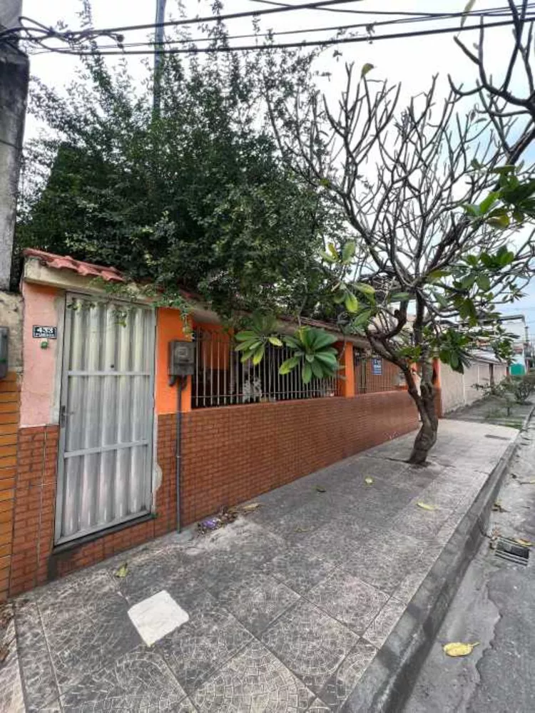 Casa à venda com 2 quartos, 93m² - Foto 2