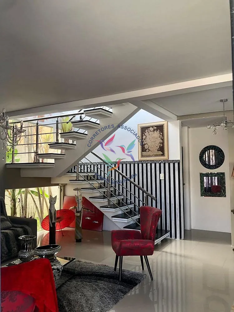 Casa, 3 quartos, 263 m² - Foto 1