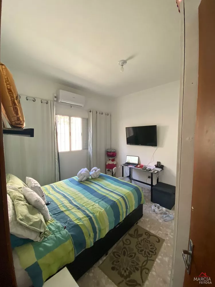 Casa à venda com 2 quartos, 60m² - Foto 13