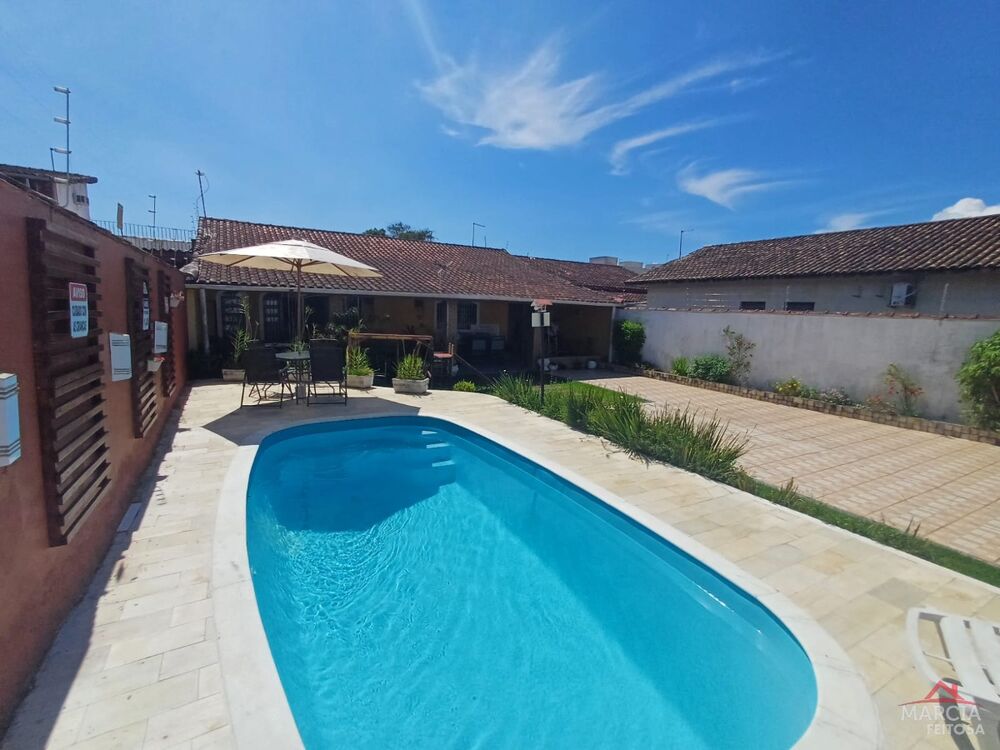 Casa à venda com 3 quartos, 200m² - Foto 2