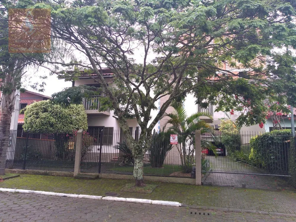 Casa, 3 quartos, 270 m² - Foto 1