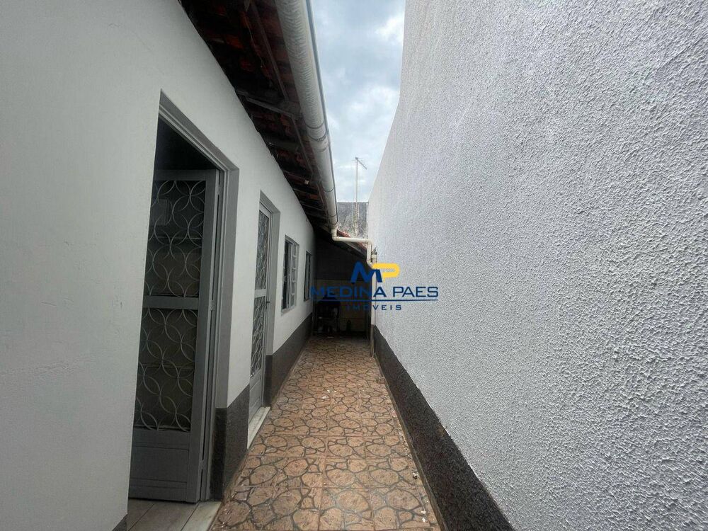 Casa à venda com 1 quarto, 39m² - Foto 2