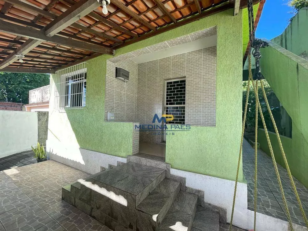 Casa à venda com 4 quartos, 240M2 - Foto 1