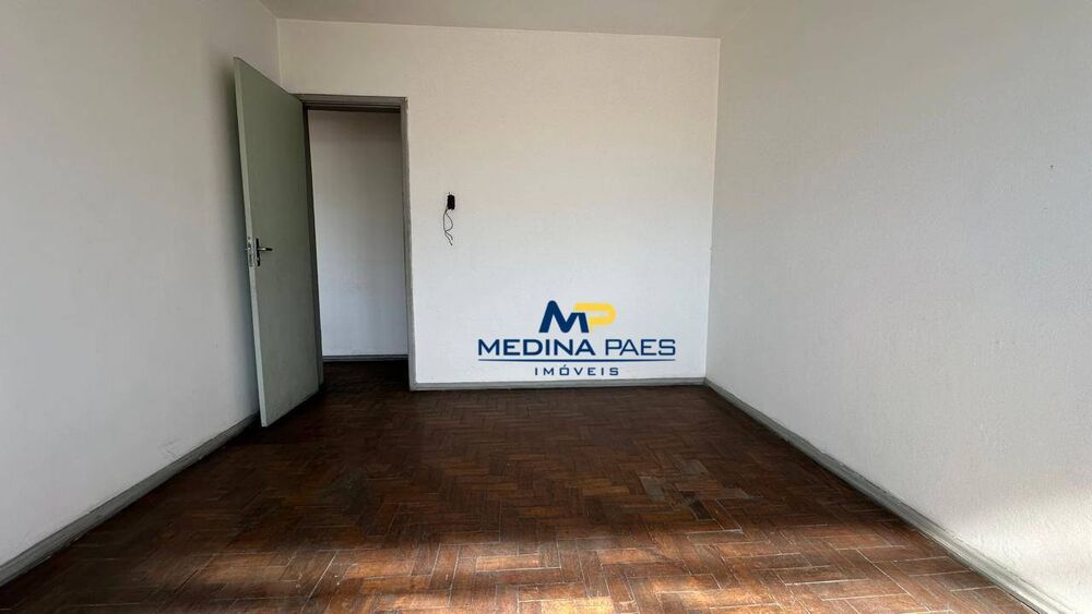 Apartamento à venda com 3 quartos, 100m² - Foto 2