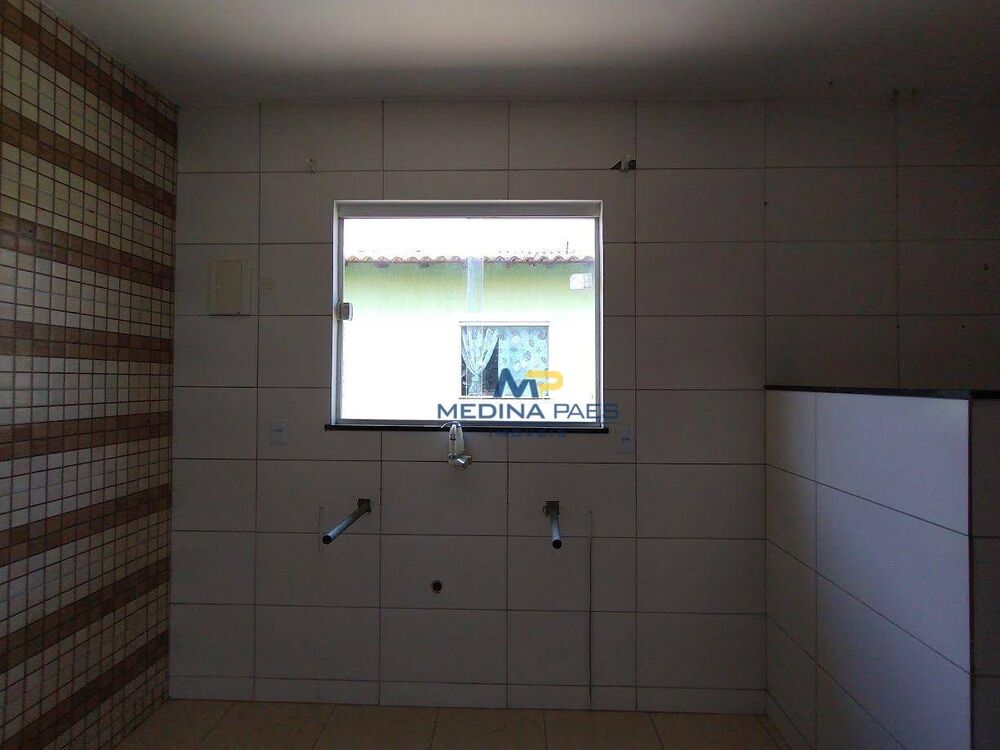 Casa à venda com 2 quartos, 52m² - Foto 4