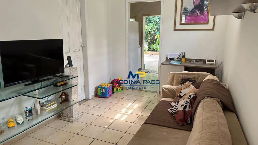 Casa, 2 quartos, 216 m² - Foto 4