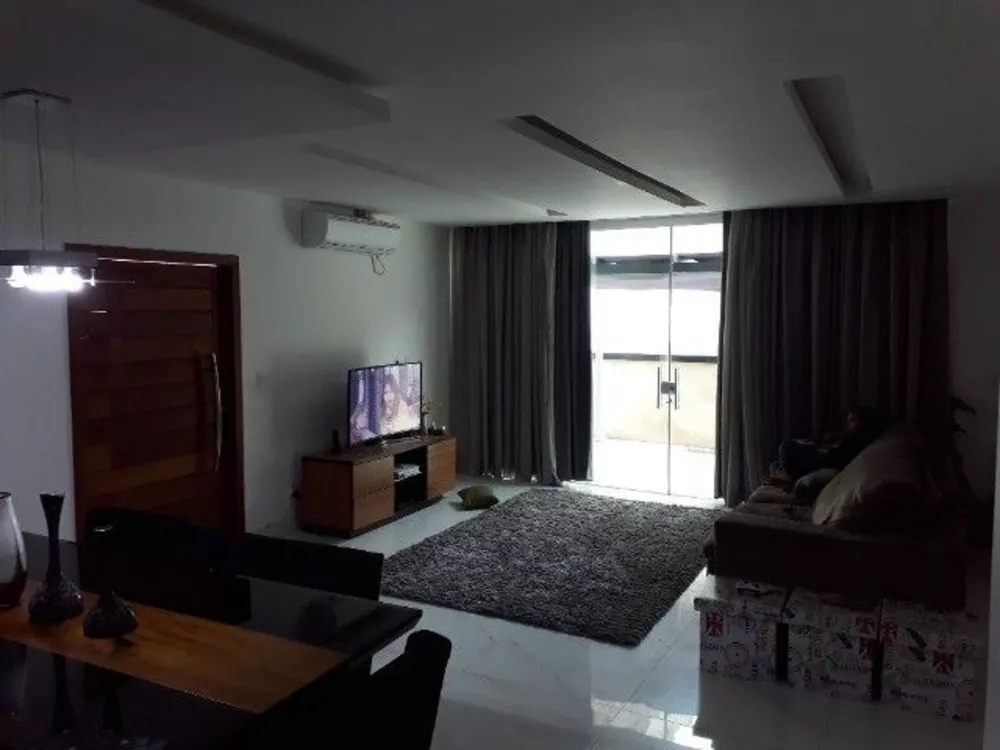 Casa de Condomínio à venda com 4 quartos, 200M2 - Foto 2