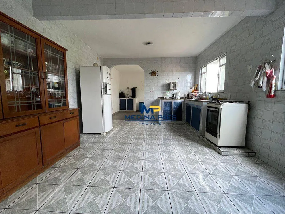 Casa, 4 quartos, 260 m² - Foto 11