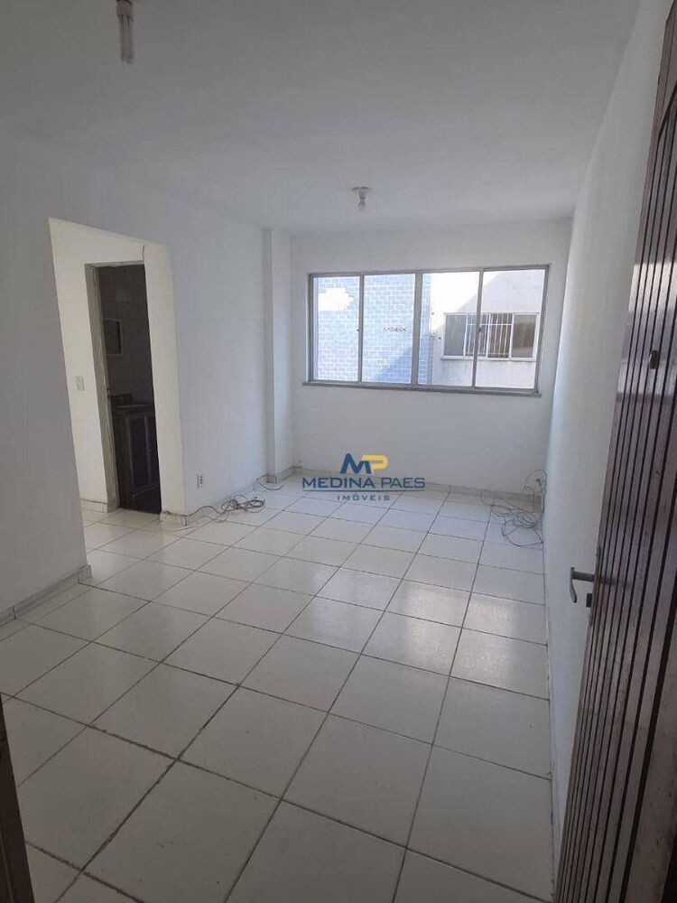 Apartamento à venda com 2 quartos, 76m² - Foto 2