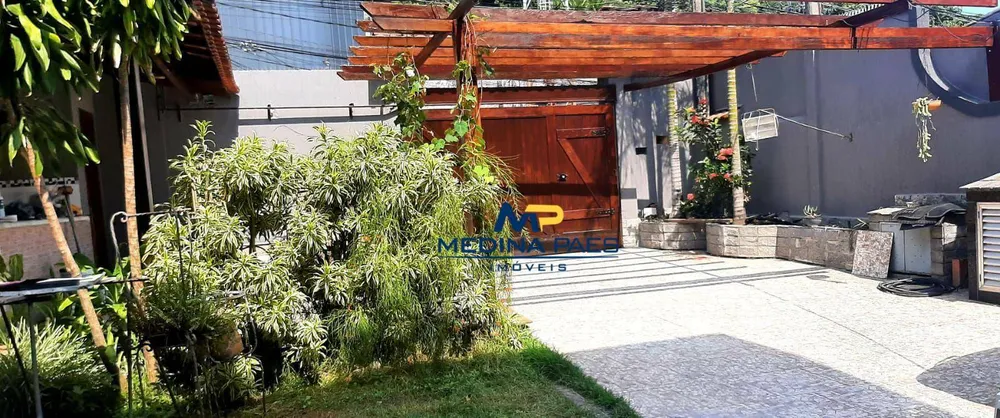 Casa, 5 quartos, 240 m² - Foto 2