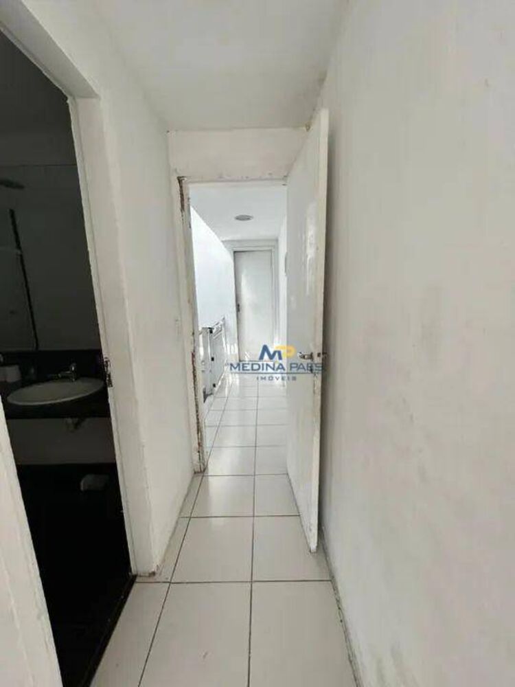 Casa à venda com 4 quartos, 200m² - Foto 10