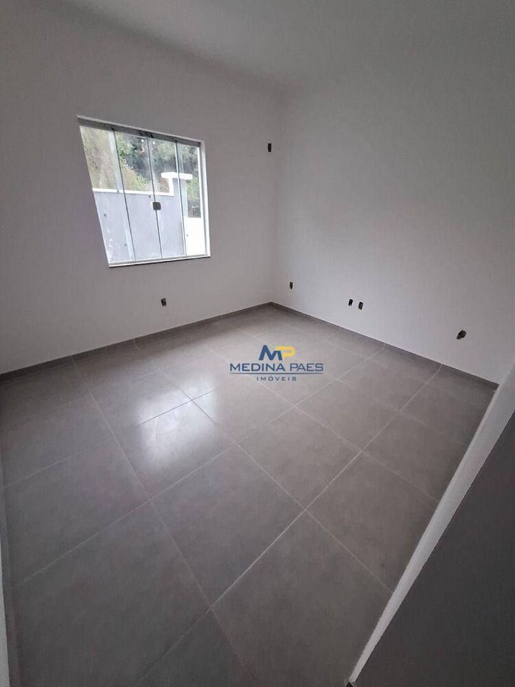 Casa à venda com 2 quartos, 70m² - Foto 12