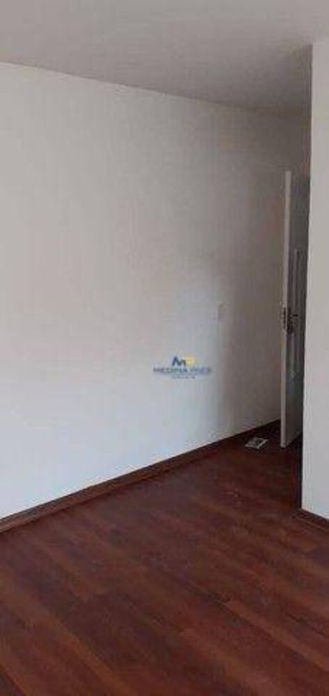 Apartamento à venda com 2 quartos, 63m² - Foto 7