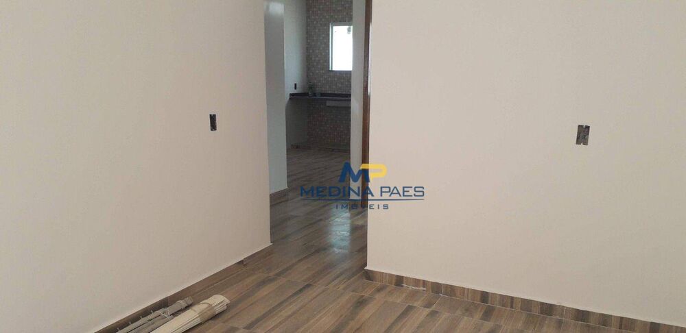 Casa à venda com 2 quartos, 61m² - Foto 4