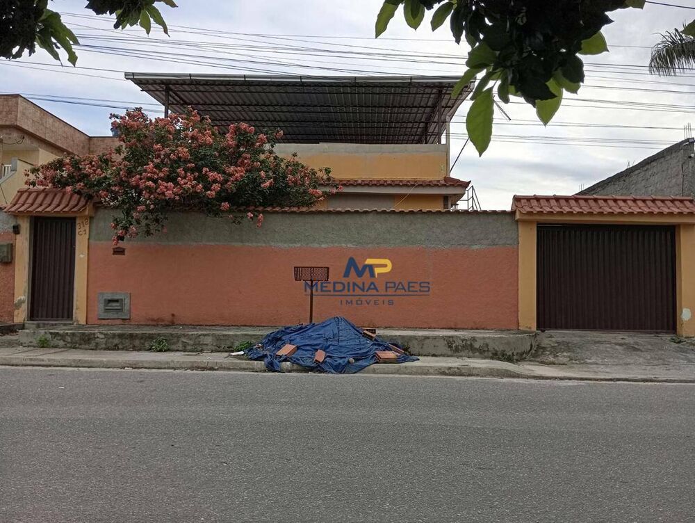Casa à venda com 3 quartos, 160m² - Foto 1