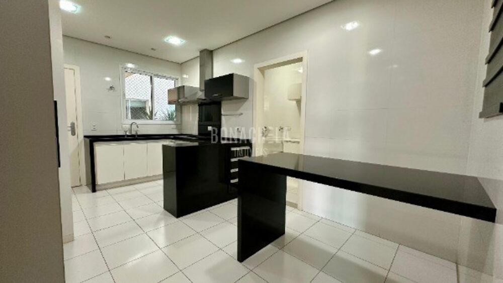 Apartamento, 3 quartos, 176 m² - Foto 1