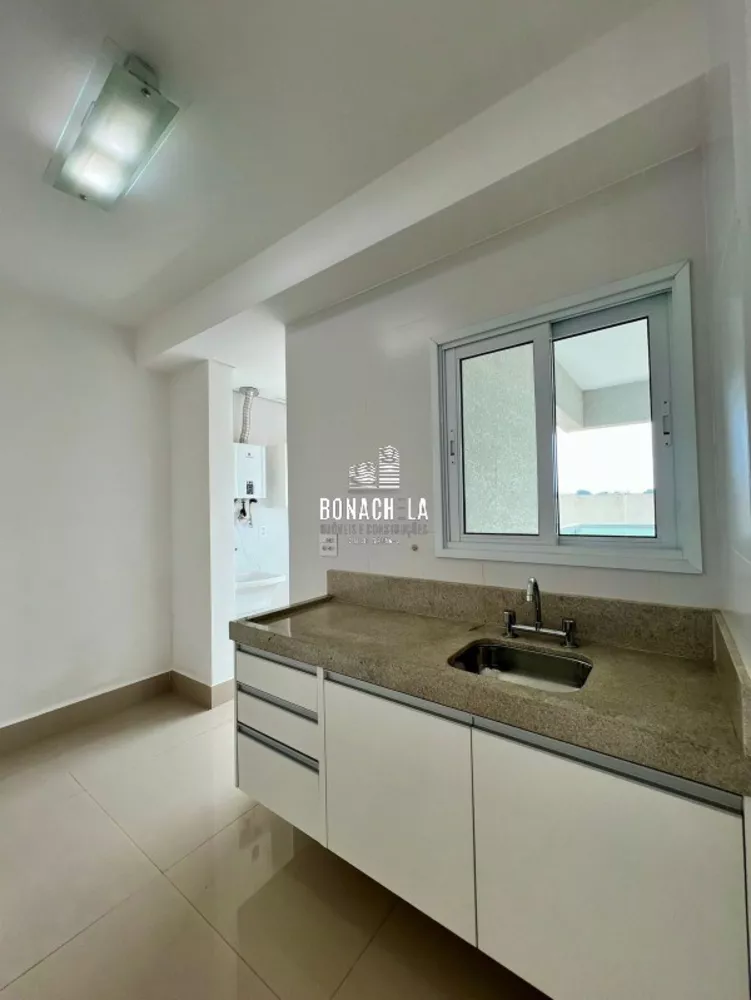 Apartamento para alugar com 3 quartos, 87m² - Foto 4