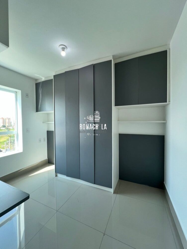 Apartamento para alugar com 3 quartos, 86m² - Foto 4