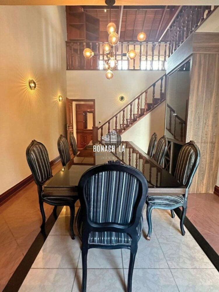 Casa à venda e aluguel com 5 quartos - Foto 1