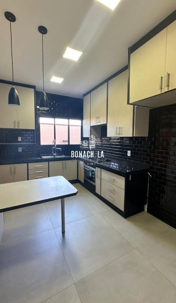 Casa, 3 quartos, 206 m² - Foto 4