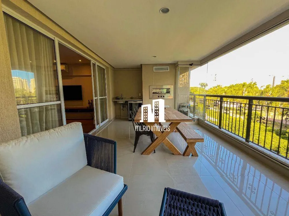 Apartamento, 3 quartos, 169 m² - Foto 2