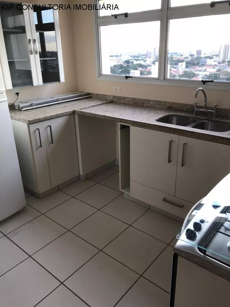 Apartamento à venda com 3 quartos, 157m² - Foto 2