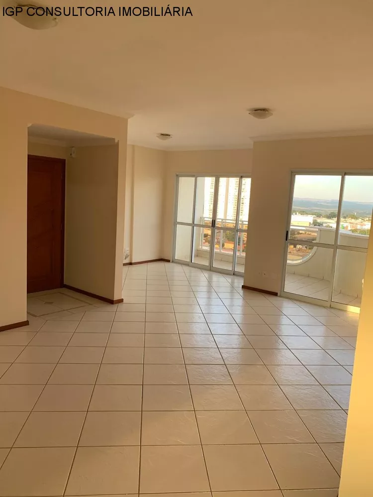 Apartamento à venda com 3 quartos, 157m² - Foto 3