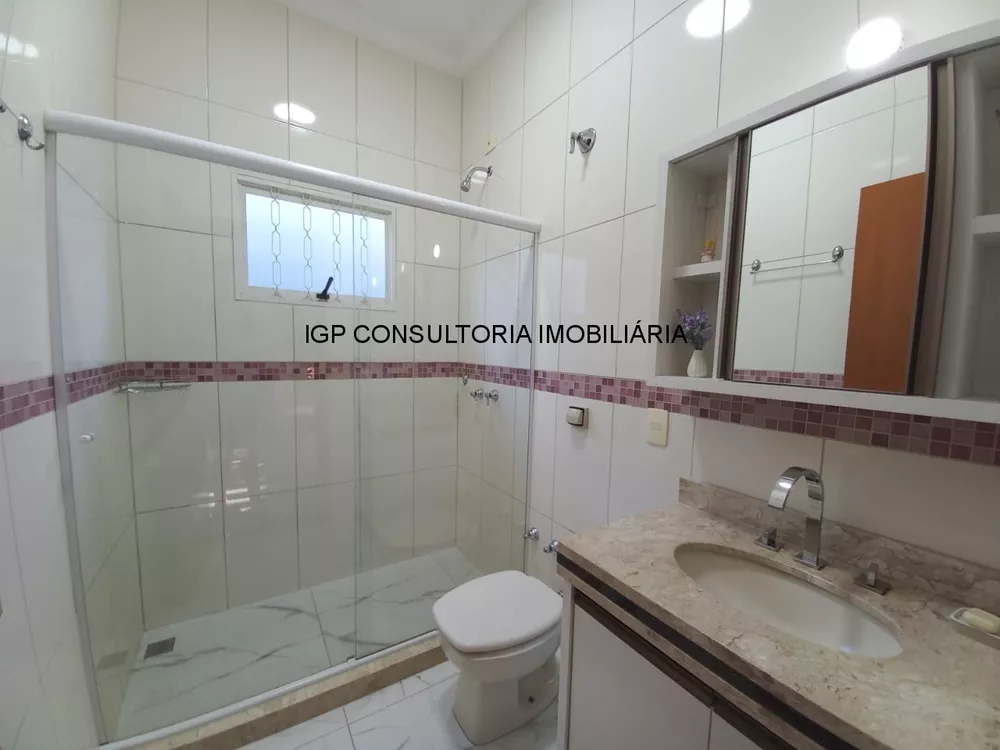 Casa à venda com 3 quartos, 236m² - Foto 19