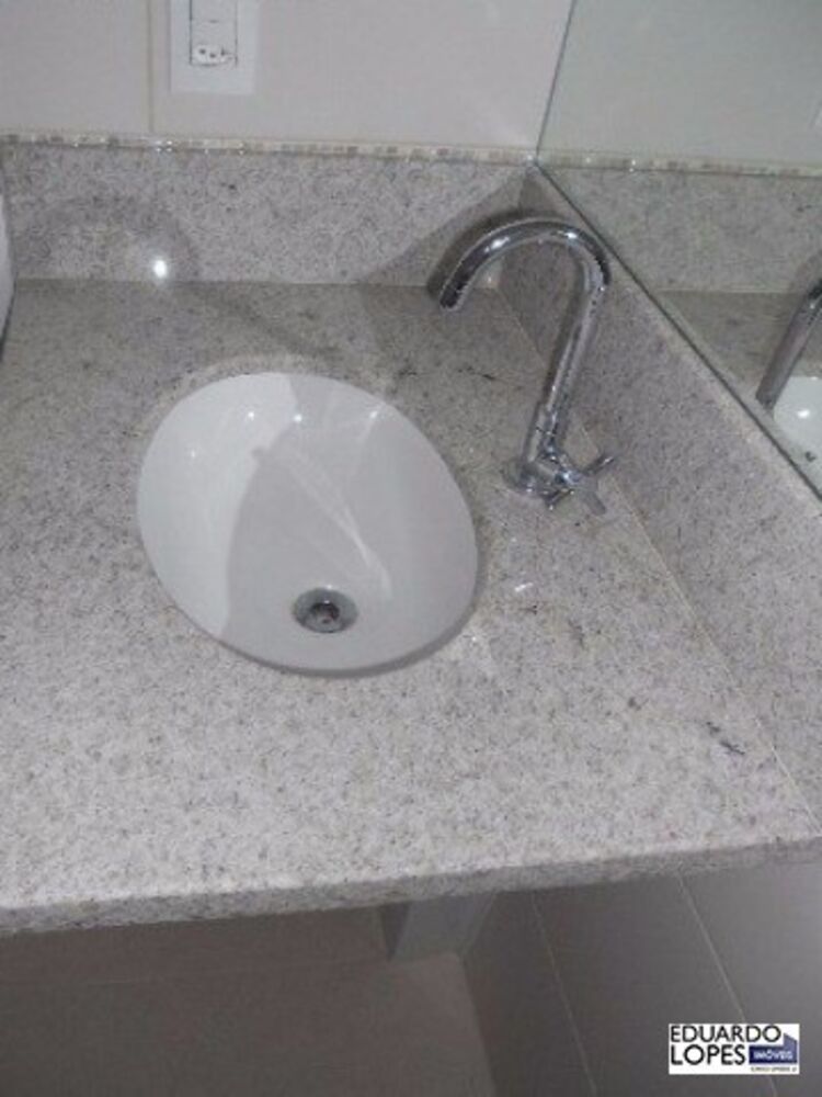 Apartamento à venda com 3 quartos, 75m² - Foto 13