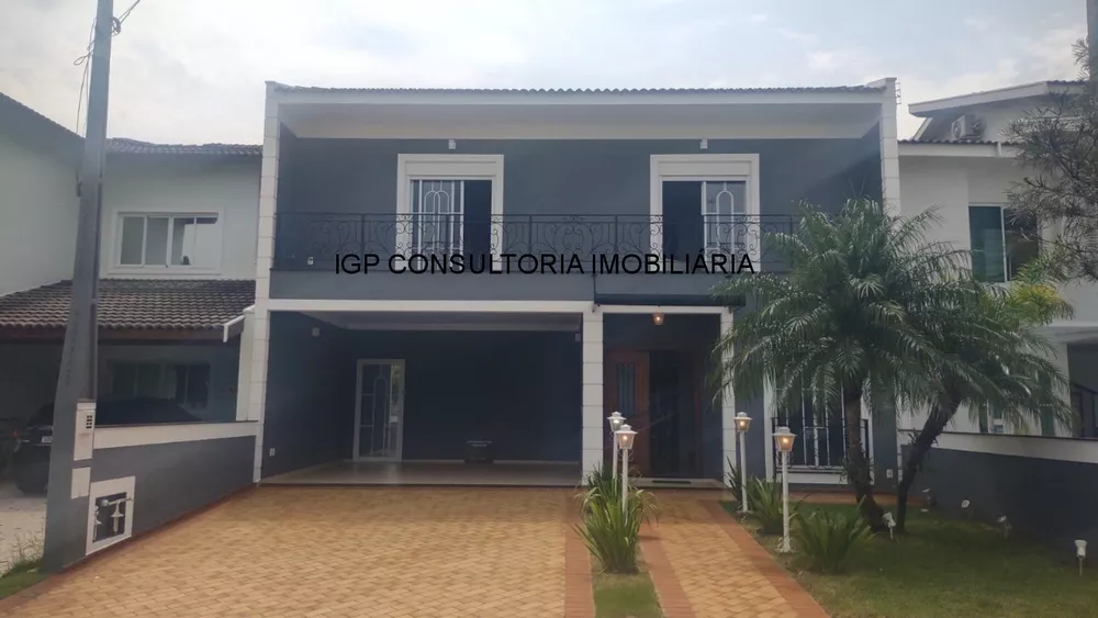 Casa à venda com 3 quartos, 286m² - Foto 1