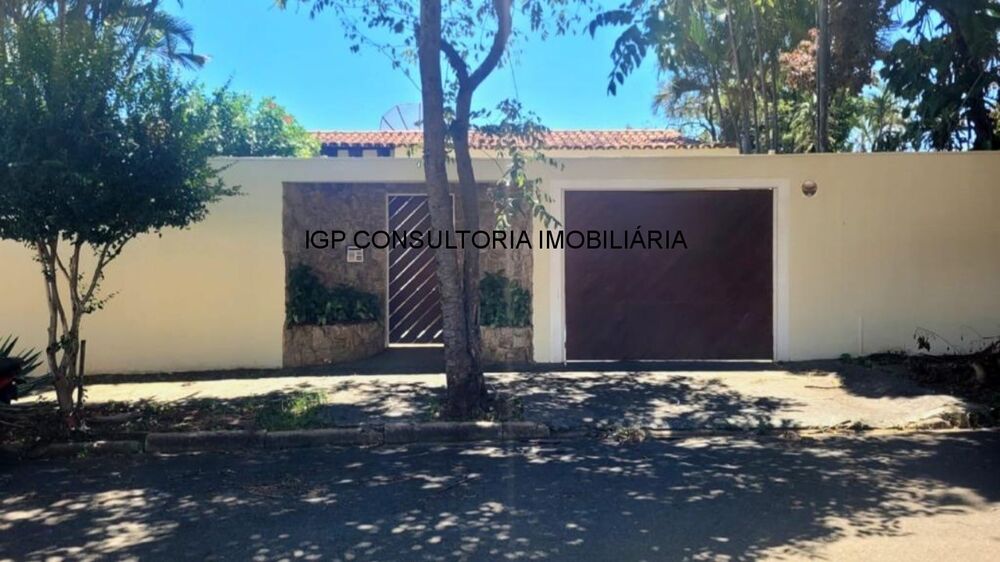Casa à venda com 4 quartos, 600m² - Foto 4