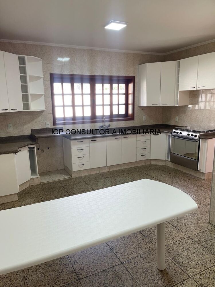 Casa à venda com 4 quartos, 600m² - Foto 26